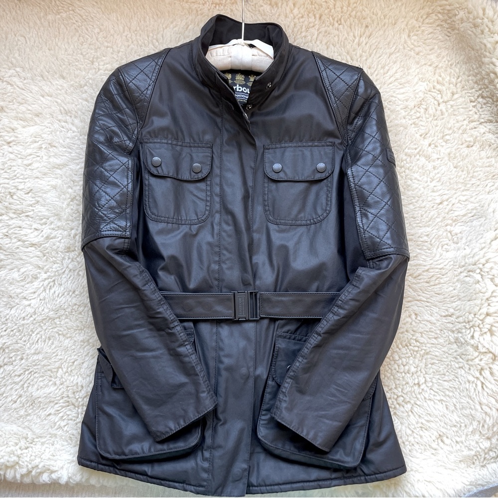 BARBOUR INTERNATIONAL WAXED & LEATHER JACKET. Sz 4. BARELY WORN. RRP $550.